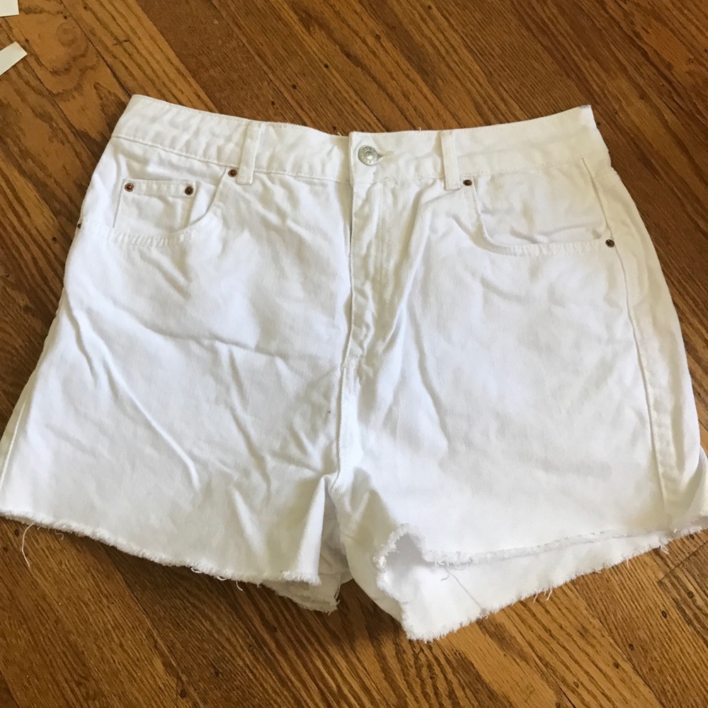 Topshop high waisted denim white shorts!